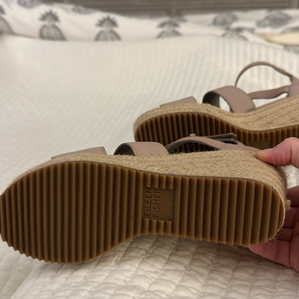Worn once Eileen Fisher Sandals 6.5 - Picture 4 of 5